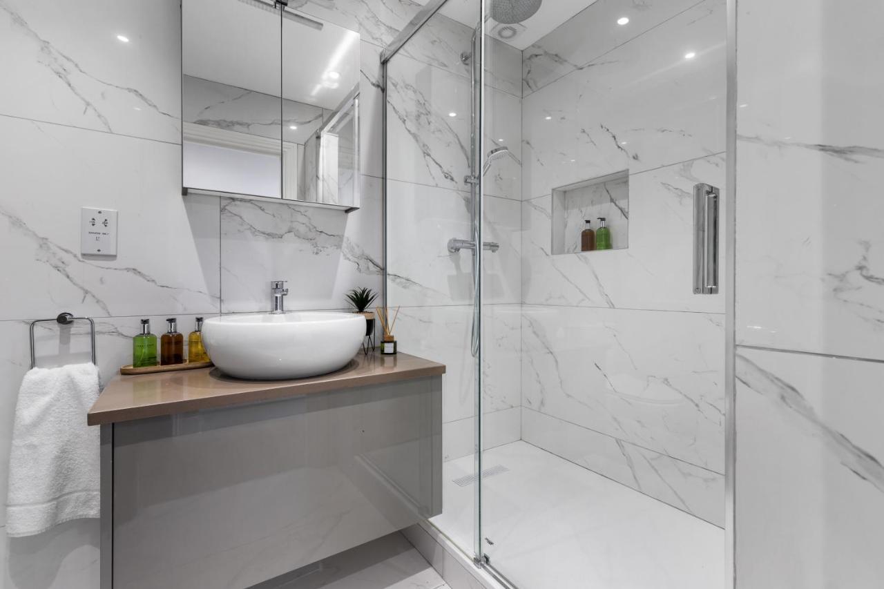 Stylish & Spacious 3 Bed Apartment With Fast Wifi, Close To Tube & Wembly 伦敦 外观 照片