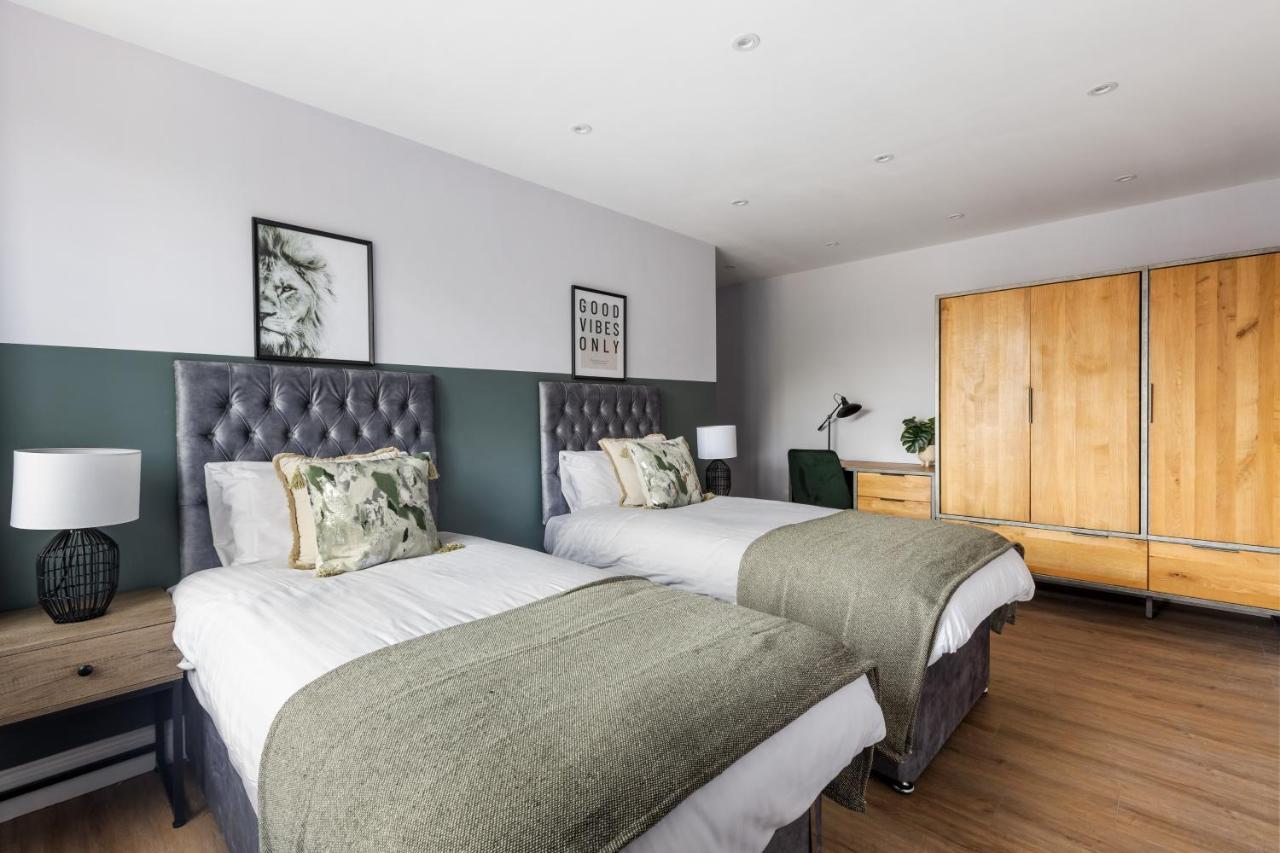 Stylish & Spacious 3 Bed Apartment With Fast Wifi, Close To Tube & Wembly 伦敦 外观 照片