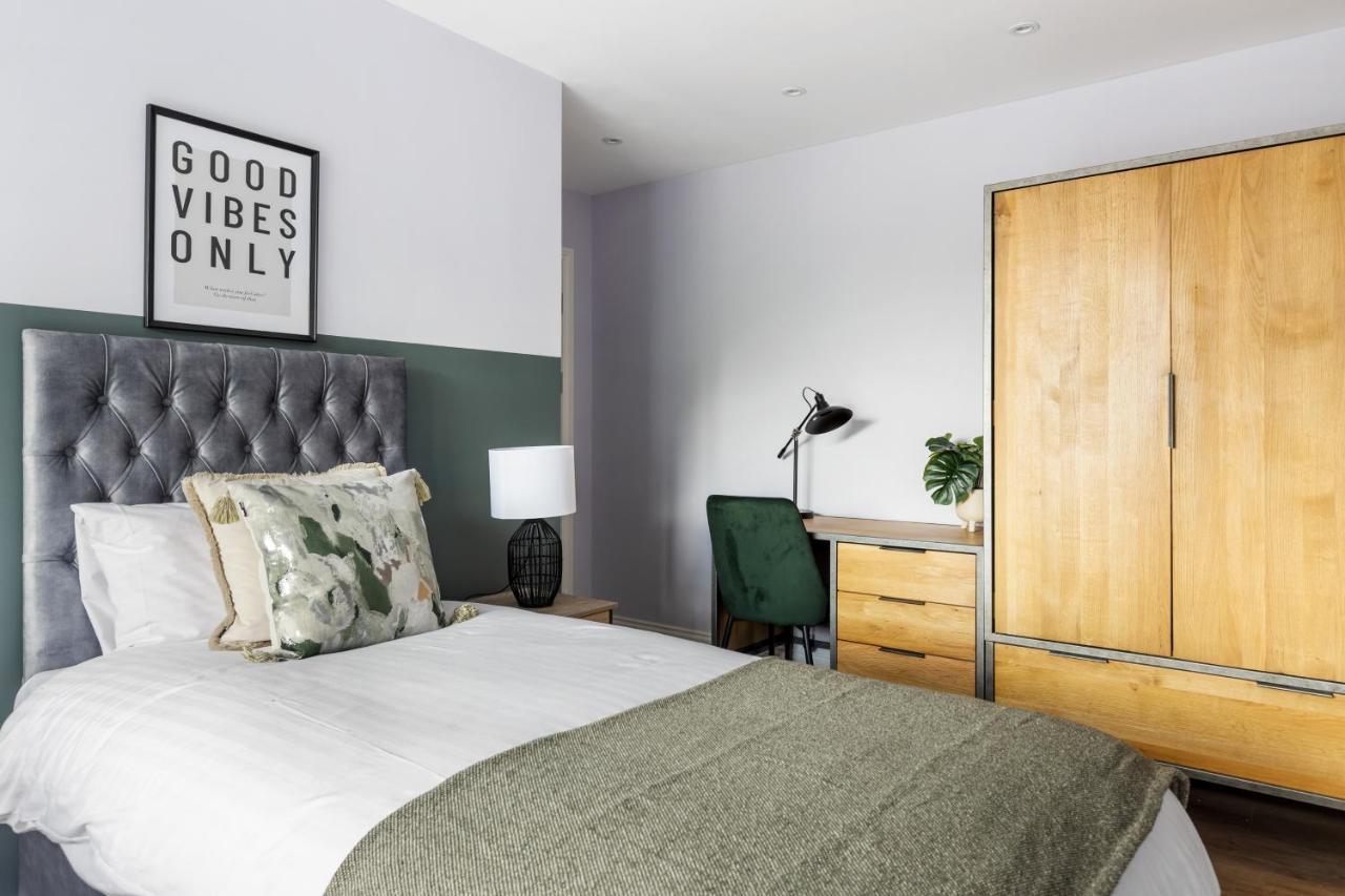 Stylish & Spacious 3 Bed Apartment With Fast Wifi, Close To Tube & Wembly 伦敦 外观 照片